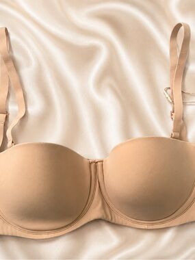SKIMS Seamless Strapless Convertible Bra in Nude